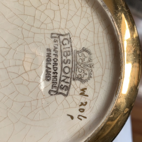 Lustreware Gibsons teapots golden and blue wedge wood looking set. - Picture 6 of 7